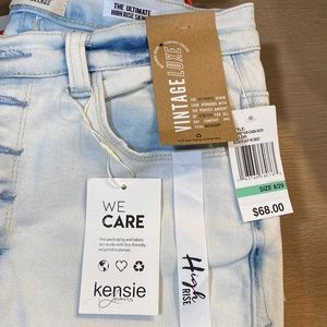 NWT Kenzie Vintage jeans size 8/29